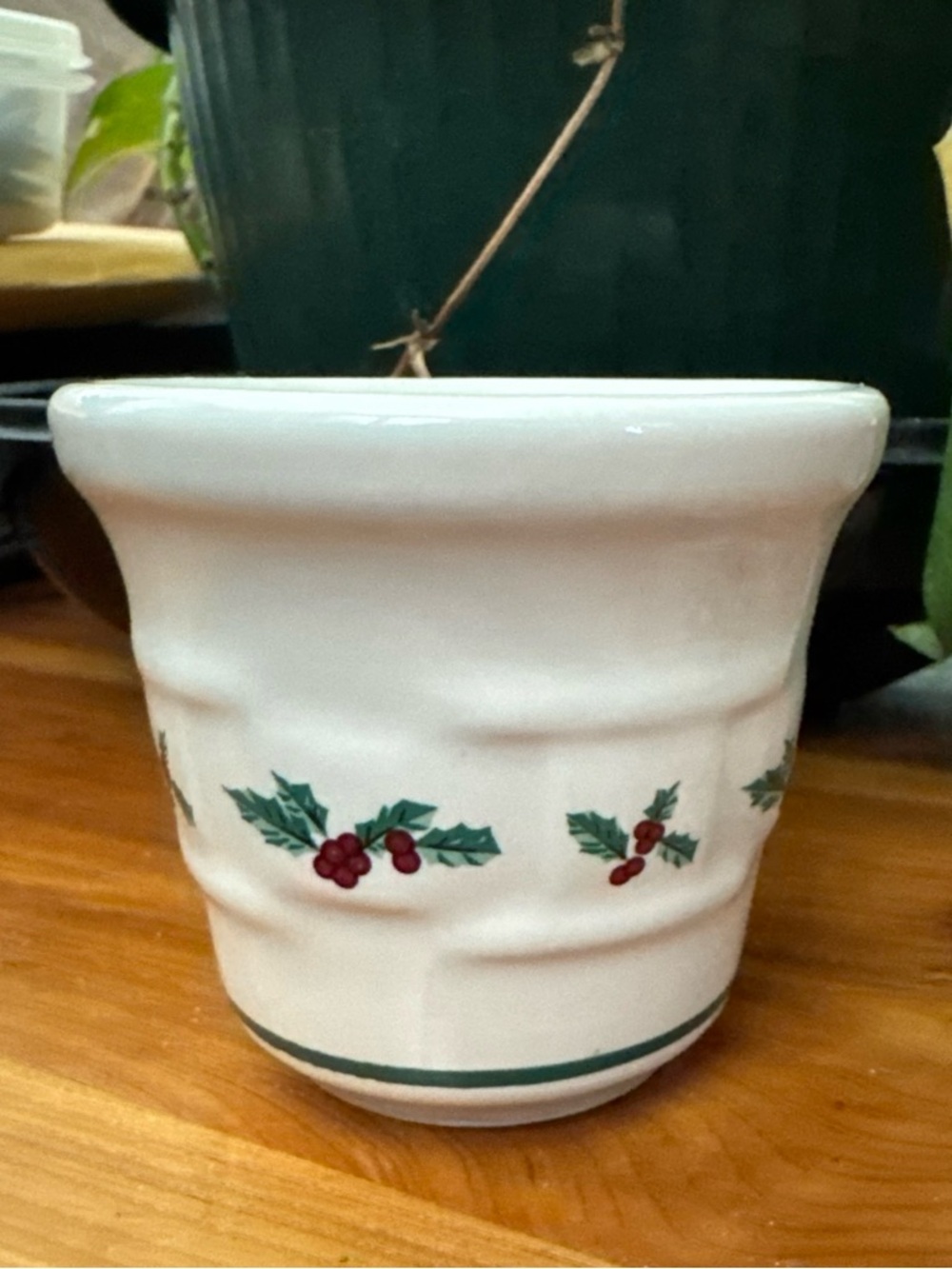 Longabarger Woven Traditions  Holly Berry Votive Candle Holder, EUC